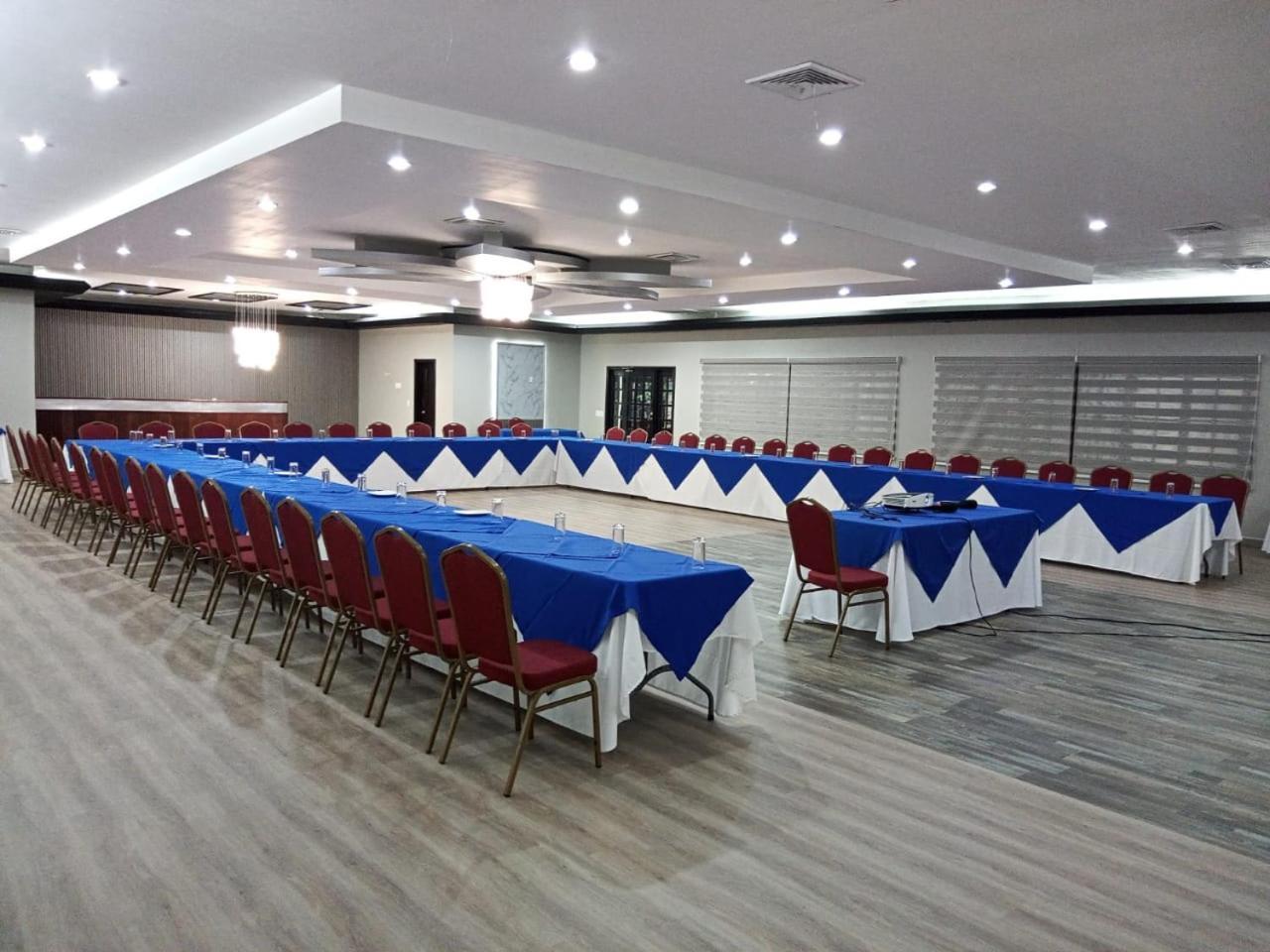 Hotel La Quinta La Ceiba Kültér fotó